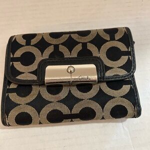 Coach Classic Logo Urban Everyday Canvas Leather Black Khaki C Buckle Wallet